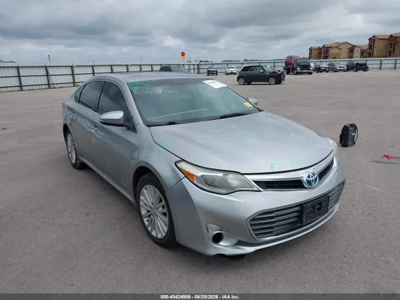 2015 Toyota Avalon Limited, VIN 4T1BD1EB6FU038410 — Hail