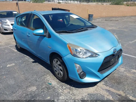 2015 Toyota Prius Two, VIN JTDKDTB3XF1102480 — Rear end