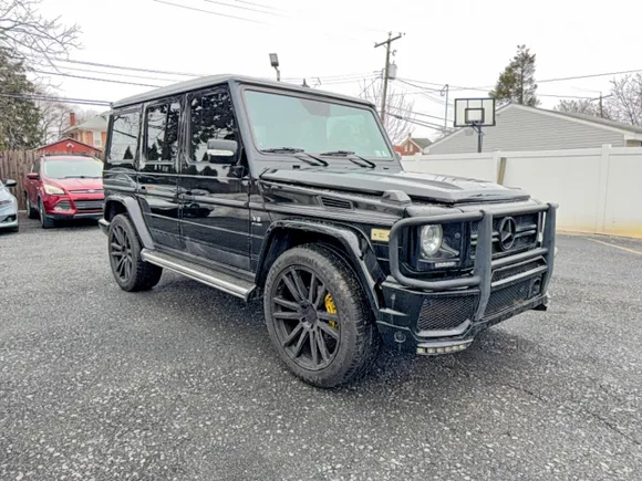 2003 Mercedes-Benz G 500, VIN WDCYR49E63X140476 — Normal wear