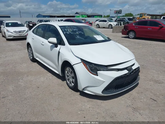 2021 Toyota Corolla LE, VIN JTDEPMAE2MJ121292 — Front end