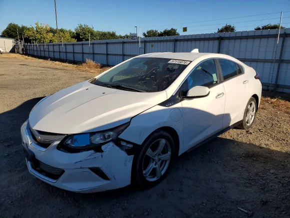 2017 Chevrolet Volt LT, VIN 1G1RC6S53HU169436 — Front end