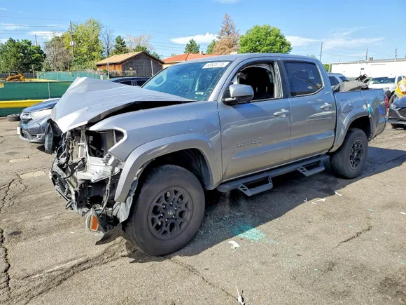 2021 Toyota Tacoma TRD Off Road, VIN 5TFCZ5AN2MX282925 — Front end