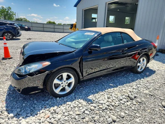 2006 Toyota Solara SLE, VIN 4T1FA38P76U083451 — Front end
