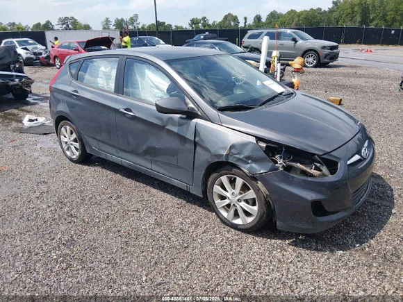 2012 Hyundai Accent SE, VIN KMHCU5AE5CU005390 — Front end