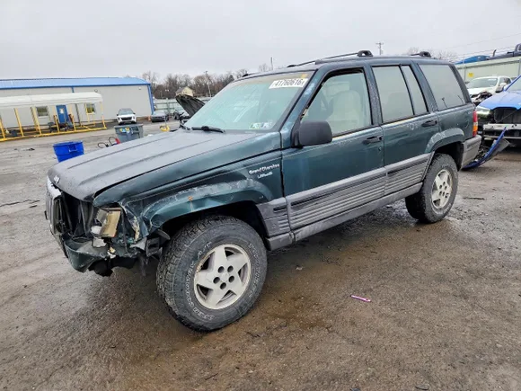 1994 Jeep Grand Cherokee Laredo, VIN 1J4GZ58Y5RC349561 — Front end