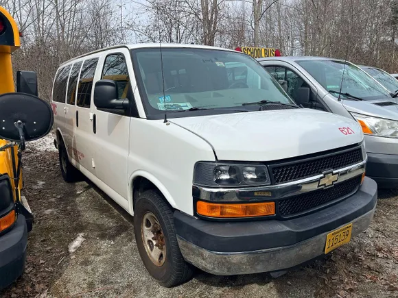 2011 Chevrolet Express Passenger 1LT, VIN 1GAZGYFG8B1178623 — Normal wear