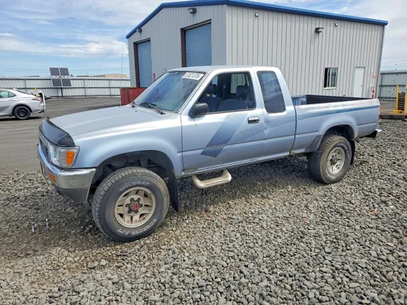1989 Toyota 4WD Compact Trucks, VIN JT4VN13D8K5013807 — Side