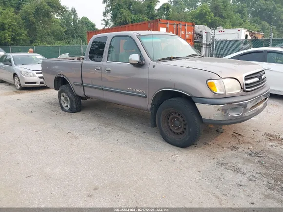 2002 Toyota Tundra SR5, VIN 5TBBN44182S248560 — Normal wear