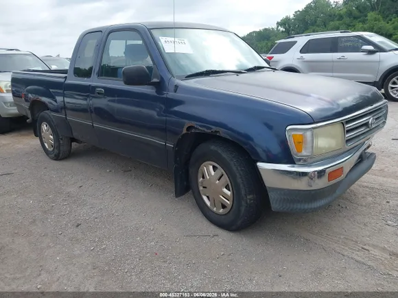 1995 Toyota T100 DX, VIN JT4VD12E3S0007861 — Normal wear