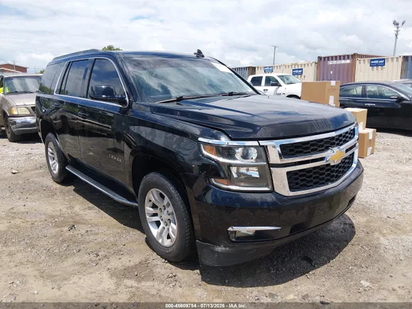 2019 Chevrolet Tahoe LT, VIN 1GNSCBKC5KR162747 — Normal wear