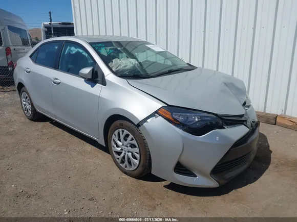 2017 Toyota Corolla LE, VIN 2T1BURHE5HC866537 — Front end