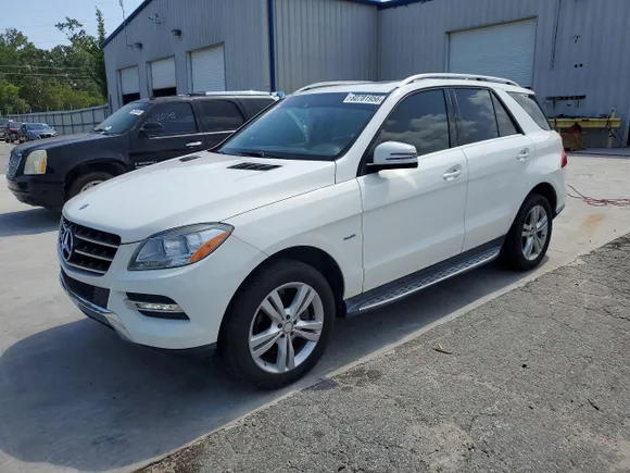 2012 Mercedes-Benz M 350, VIN 4JGDA5HB3CA066084 — Rear end