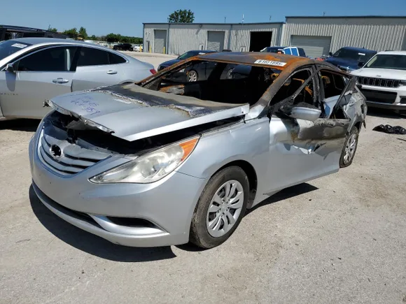 2011 Hyundai Sonata GLS, VIN 5NPEB4AC1BH063159 — Burn
