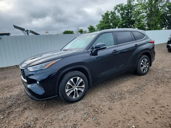 2023 Toyota Highlander XLE, VIN 5TDKDRBH5PS526345 — Missing or altered VIN