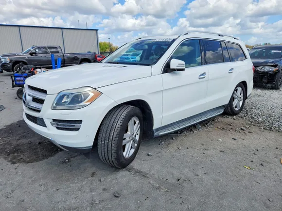 2016 Mercedes-Benz GL 450, VIN 4JGDF6EE7GA705451 — Auction photo