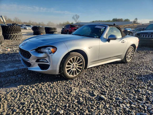 2018 FIAT 124 Spider Abarth, VIN JC1NFAEK8J0137948 — Front end